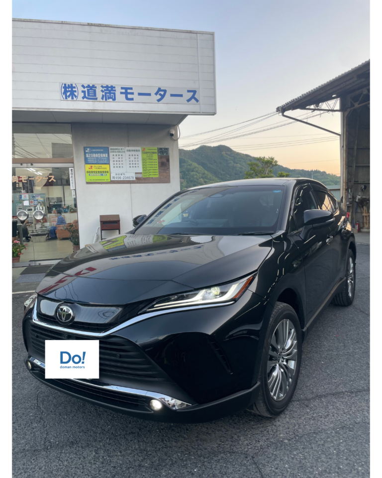 真庭市のお客様へ新車トヨタハリアーを御納車させていただきました